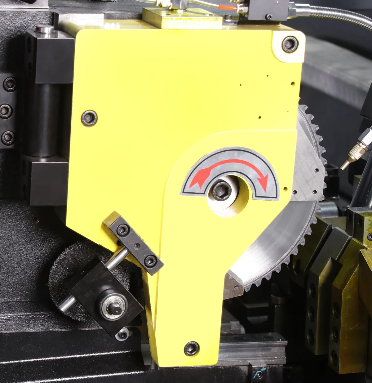 High speed circular sawing cell